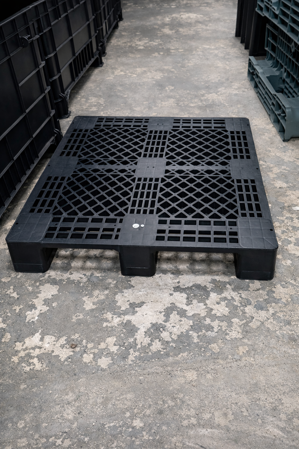 Palete de Polietileno (PE): Leveza, resistência e Eficiência para a indústria Megabox